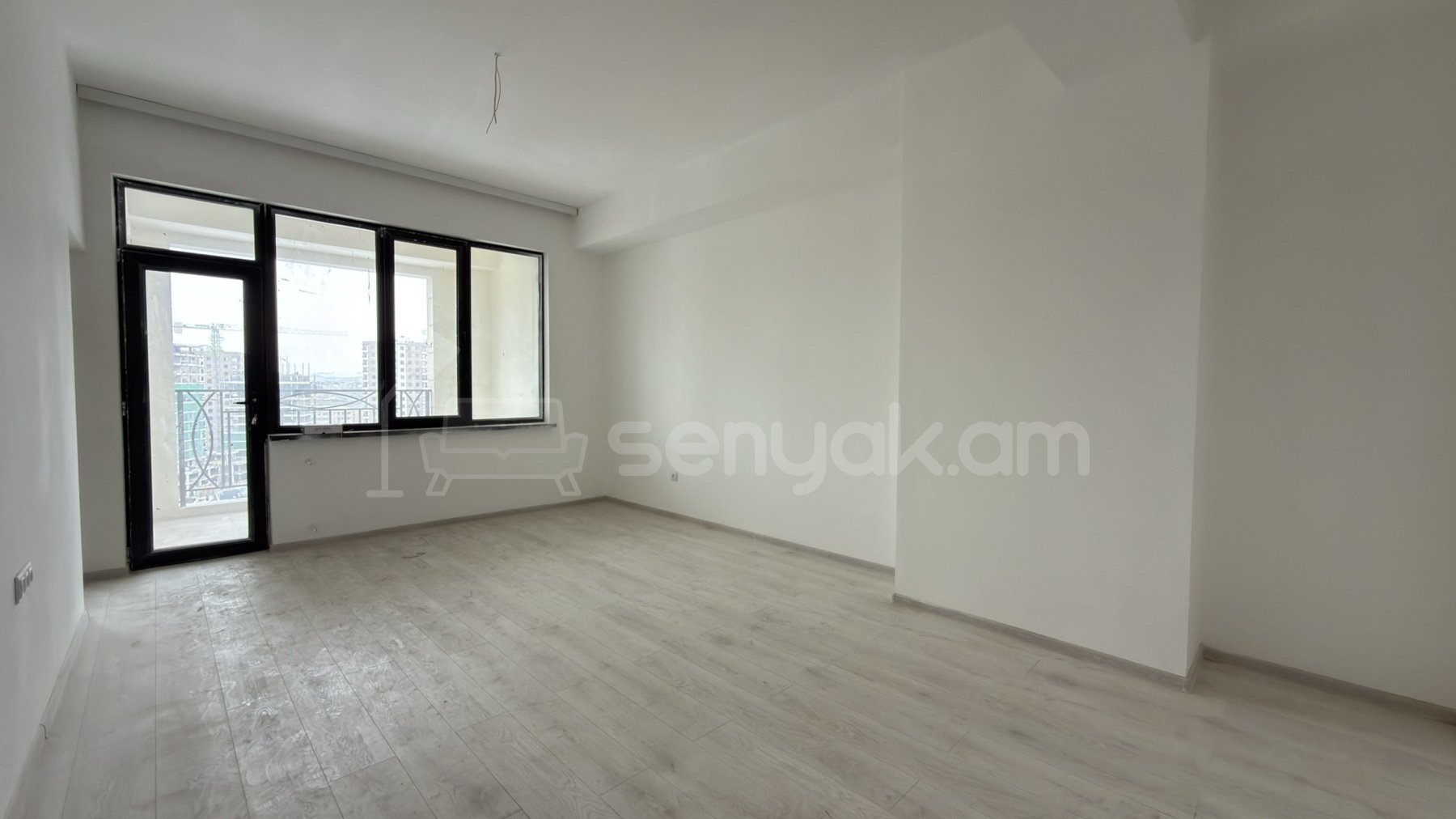 3 Սենյականոց Բնակարան Նորակառույցում, 87քմ, 14/16 հարկ, Կապիտալ Վերանորոգված