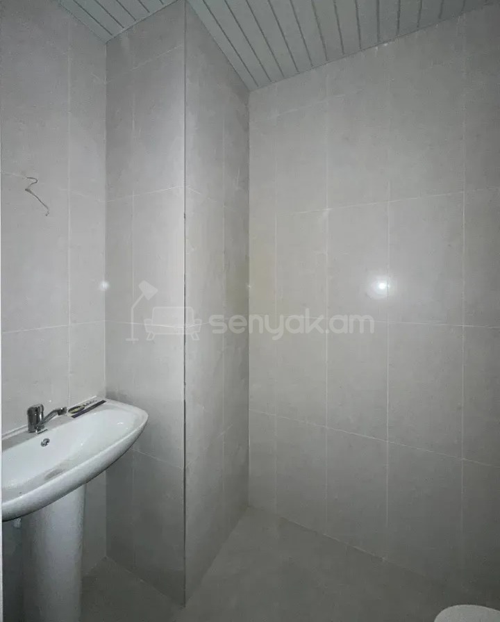 3 Սենյականոց Բնակարան Նորակառույցում, 87քմ, 14/16 հարկ, Կապիտալ Վերանորոգված