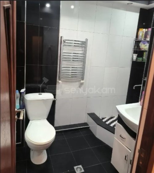 2 Սենյականոց Բնակարան Քարե Շենքում, 60քմ, 5/5 հարկ, Կոսմետիկ Վերանորոգված, Կահավորված, Արևկող