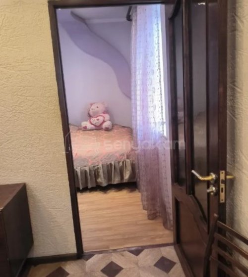 2 Սենյականոց Բնակարան Քարե Շենքում, 60քմ, 5/5 հարկ, Կոսմետիկ Վերանորոգված, Կահավորված, Արևկող