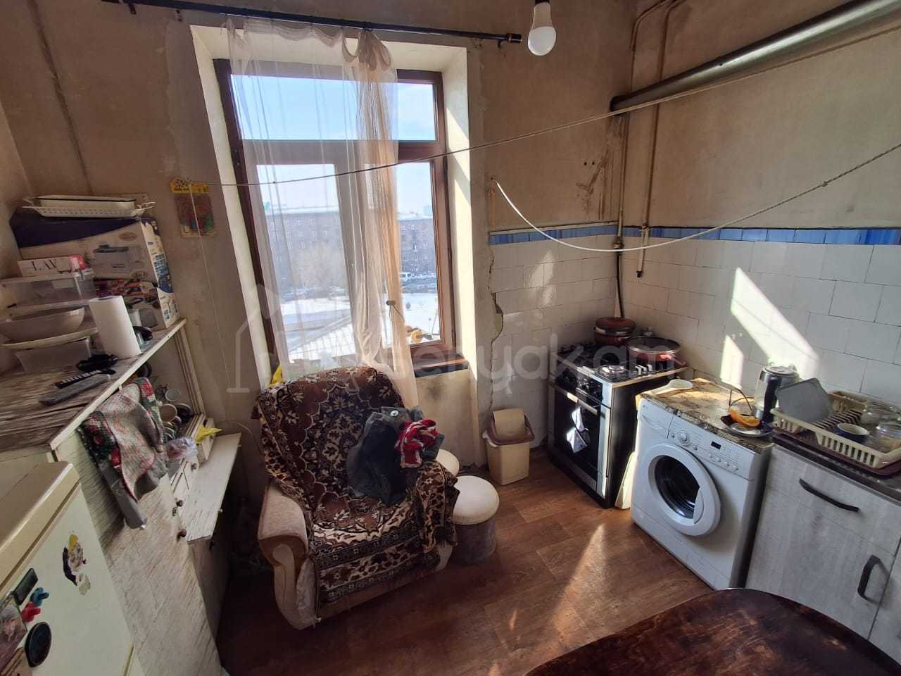 1 Սենյականոց Բնակարան Քարե Շենքում, 37քմ, 5/5 հարկ, Պետական Վիճակում