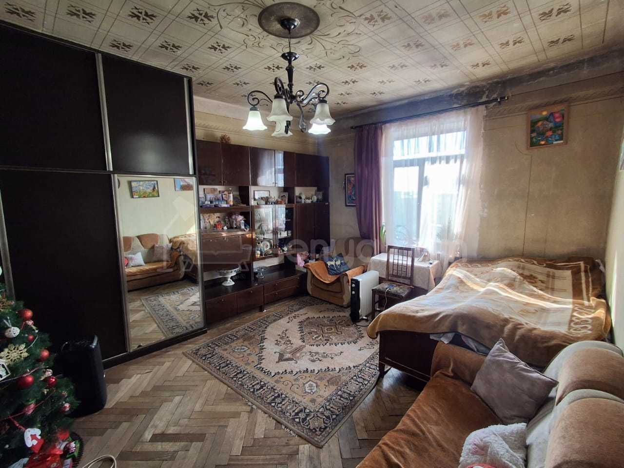 1 Սենյականոց Բնակարան Քարե Շենքում, 37քմ, 5/5 հարկ, Պետական Վիճակում