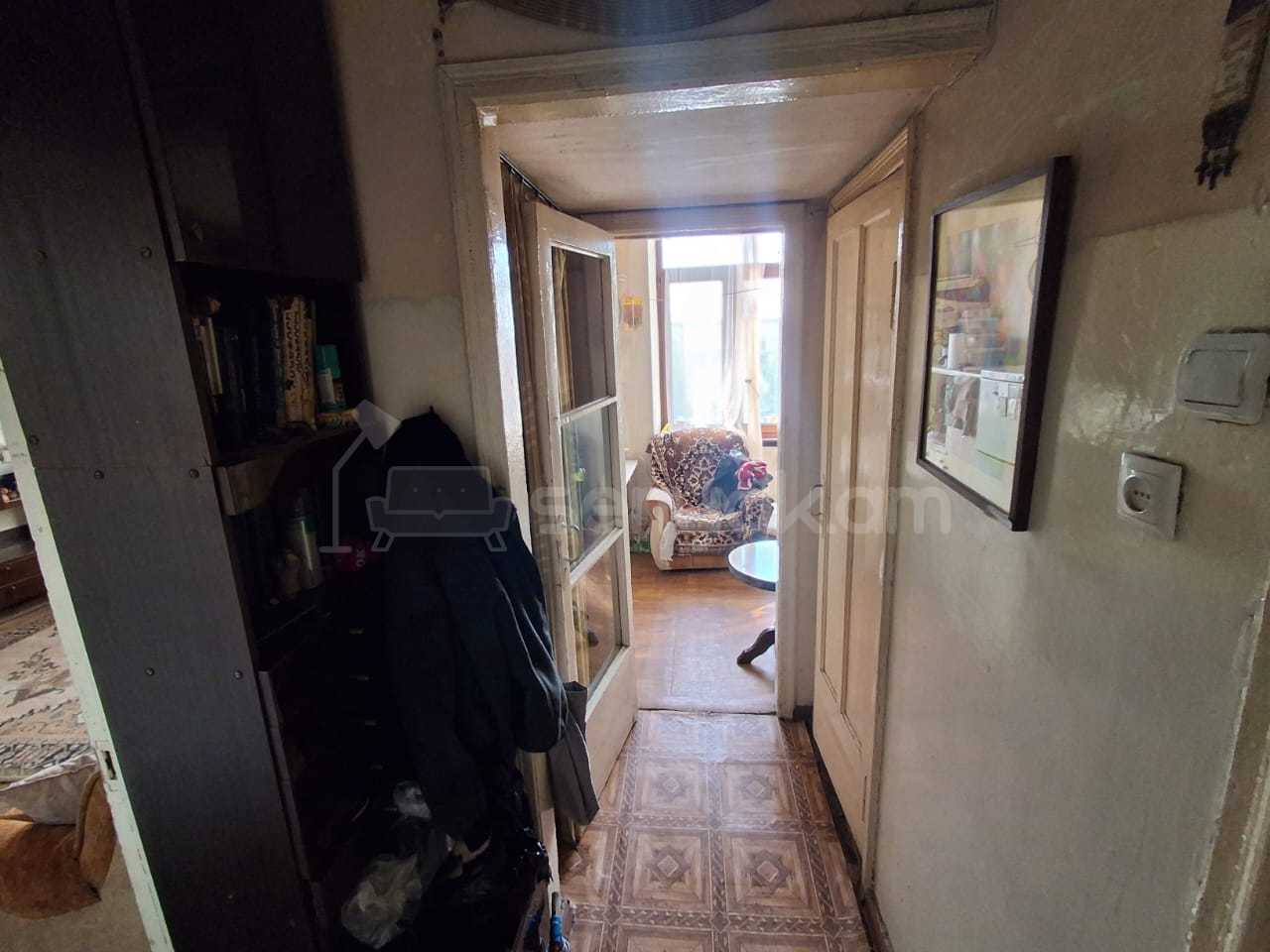 1 Սենյականոց Բնակարան Քարե Շենքում, 37քմ, 5/5 հարկ, Պետական Վիճակում