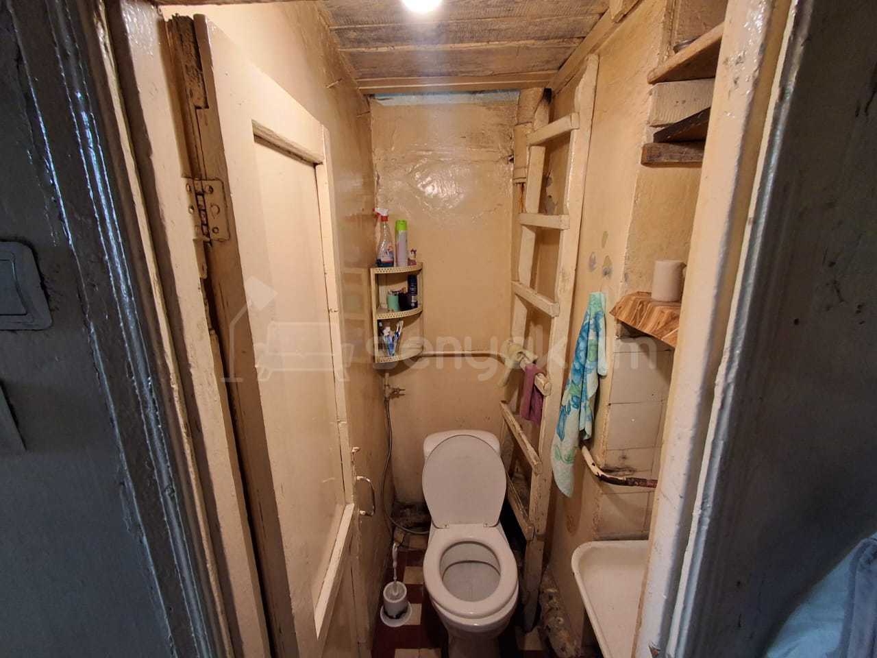 1 Սենյականոց Բնակարան Քարե Շենքում, 37քմ, 5/5 հարկ, Պետական Վիճակում