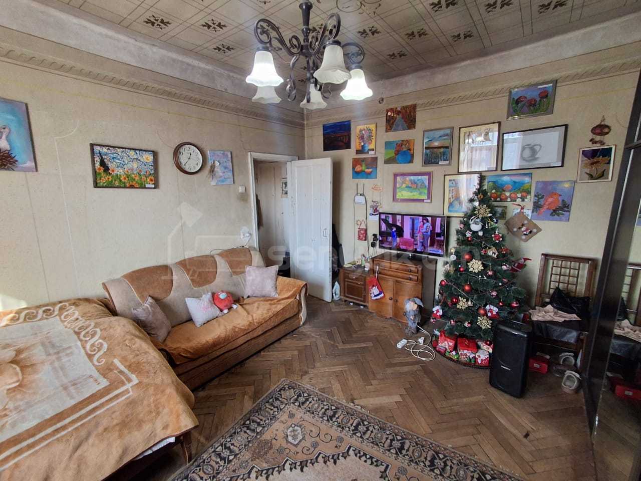 1 Սենյականոց Բնակարան Քարե Շենքում, 37քմ, 5/5 հարկ, Պետական Վիճակում