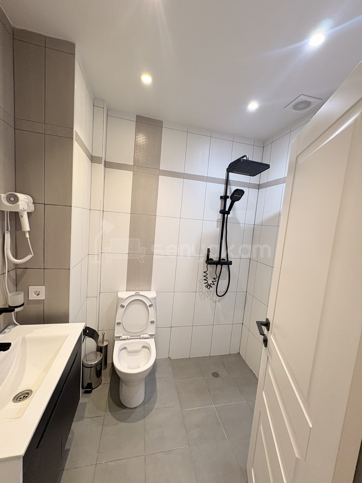 3 Սենյականոց Բնակարան Նորակառույցում, 59քմ, 6/13 հարկ, Կապիտալ Վերանորոգված