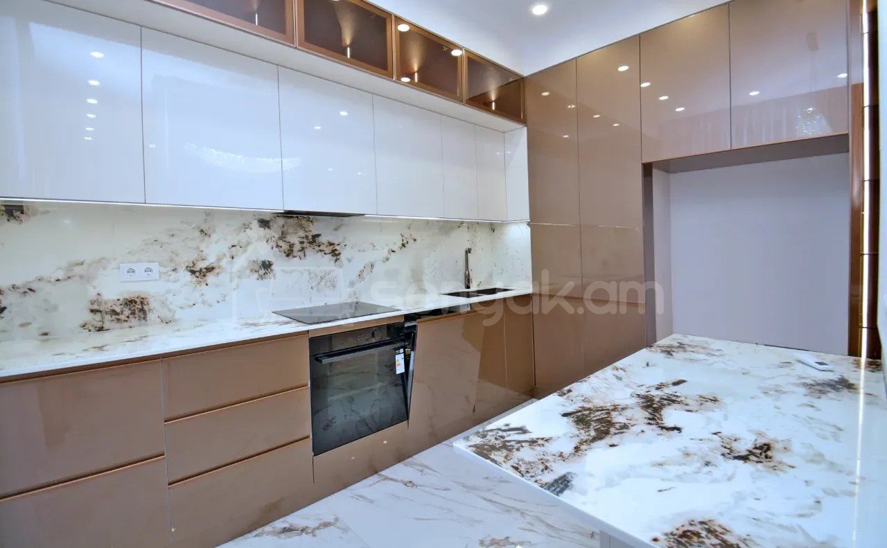 3 Սենյականոց Բնակարան Նորակառույցում, 90քմ, 11/20 հարկ, Դիզայներական Վերանորոգված