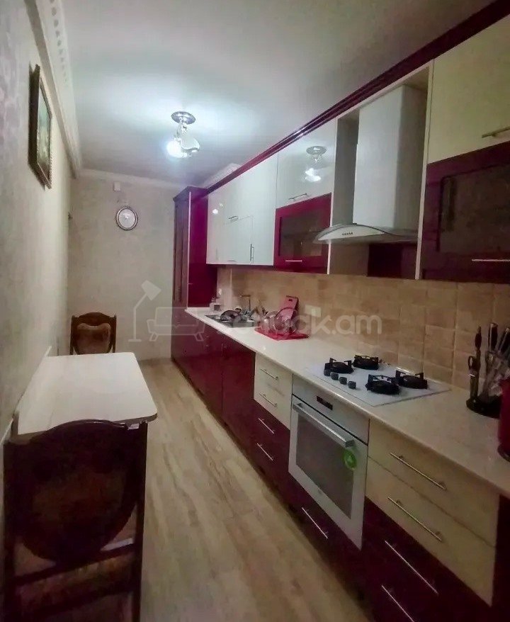 3 Սենյականոց Բնակարան, 73քմ, 7/9 հարկ, Կապիտալ Վերանորոգված