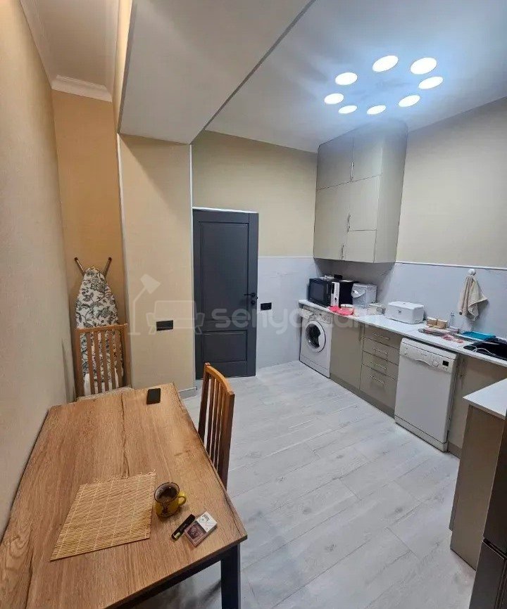 3 Սենյականոց Բնակարան Նորակառույցում, 84քմ, 10/18 հարկ, Կապիտալ Վերանորոգված