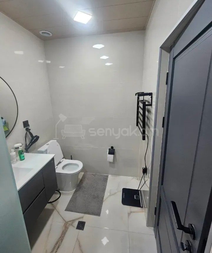 3 Սենյականոց Բնակարան Նորակառույցում, 84քմ, 10/18 հարկ, Կապիտալ Վերանորոգված