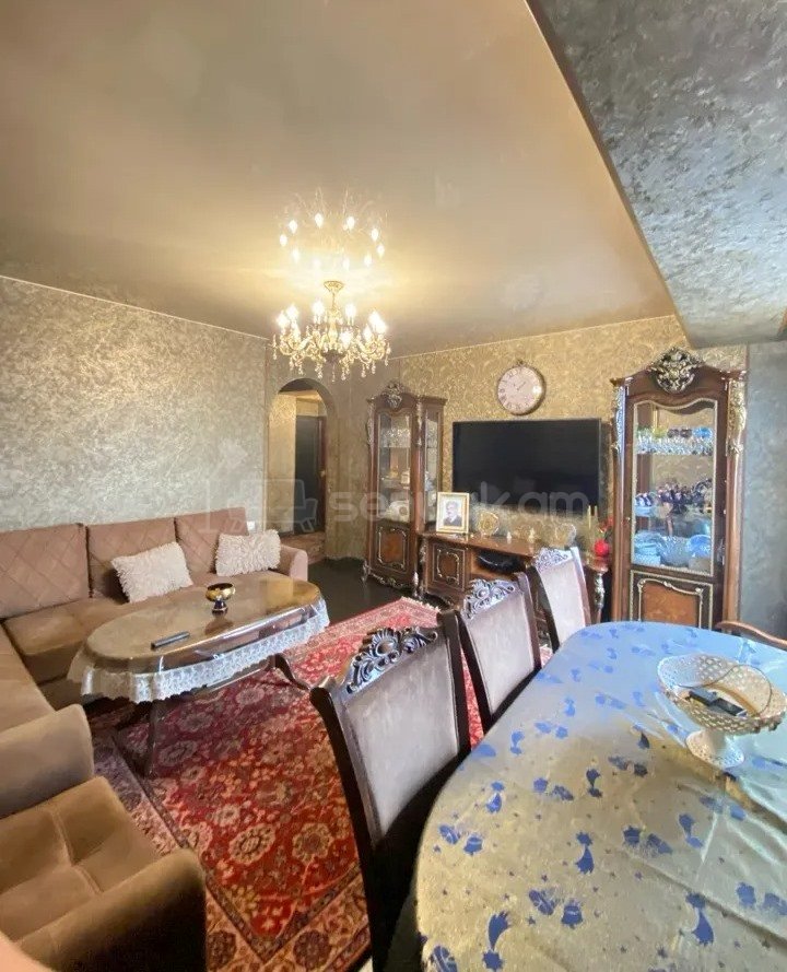 4 Սենյականոց Բնակարան, 80քմ, 11/14 հարկ, Պետական Վիճակում