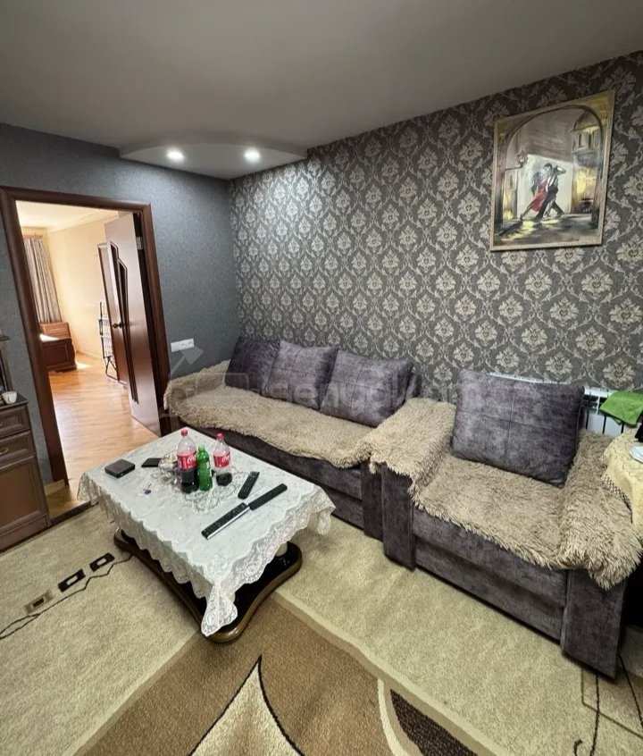 3 Սենյականոց Բնակարան Քարե Շենքում, 68քմ, 2/4 հարկ, Կապիտալ Վերանորոգված, Կահավորված