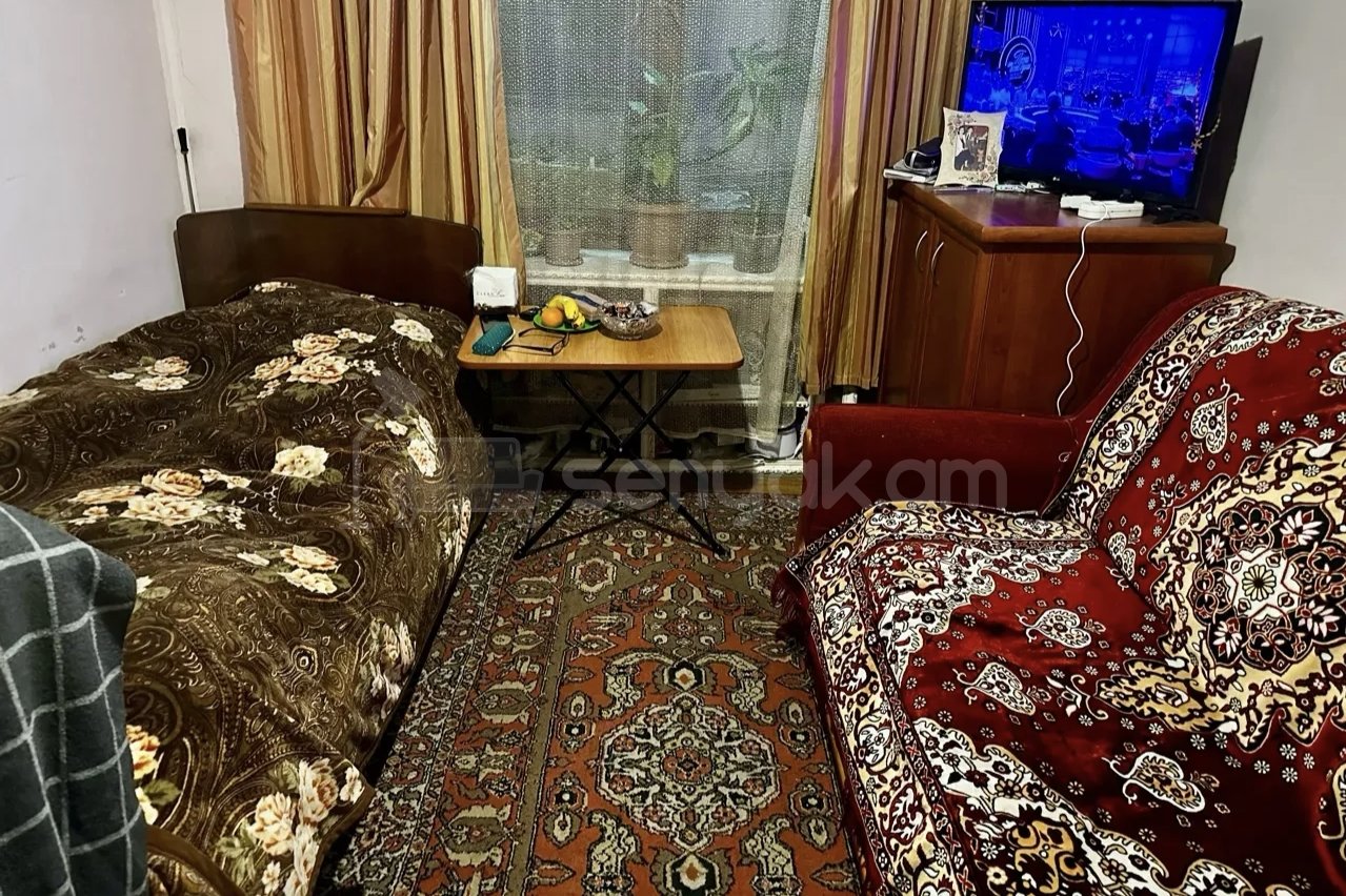 1 Սենյականոց Բնակարան Քարե Շենքում, 30քմ, 1/1 հարկ, Նորմալ Վիճակում, Կահավորված