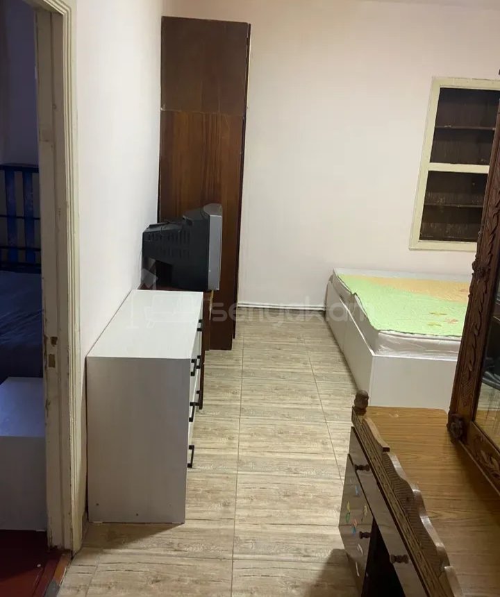 3 Սենյականոց Բնակարան Քարե Շենքում, 67քմ, 1/1 հարկ, Նորմալ Վիճակում, Կահավորված