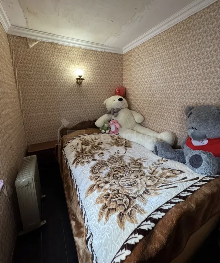 3 Սենյականոց Բնակարան Քարե Շենքում, 56քմ, 1/1 հարկ, Նորմալ Վիճակում, Կահավորված