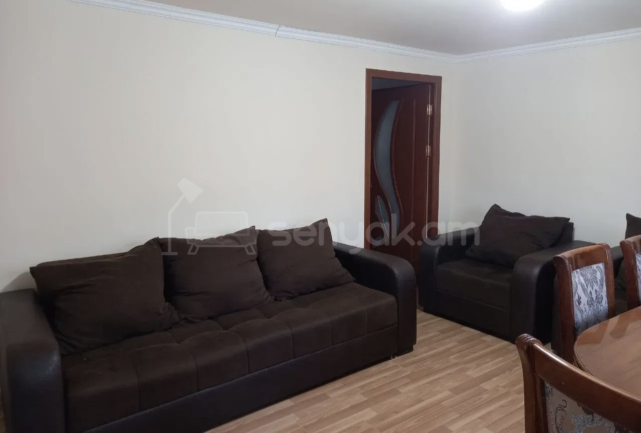 3 Սենյականոց Բնակարան Քարե Շենքում, 68քմ, 1/1 հարկ, Կապիտալ Վերանորոգված, Կահավորված, Արևկող