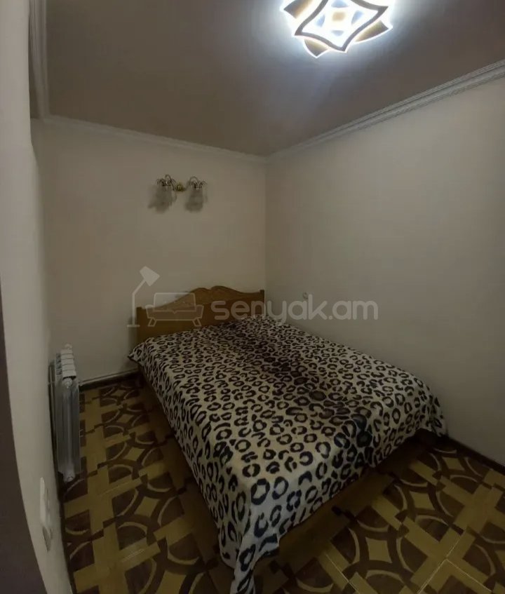 3 Սենյականոց Բնակարան Քարե Շենքում, 68քմ, 1/1 հարկ, Կապիտալ Վերանորոգված, Կահավորված, Արևկող