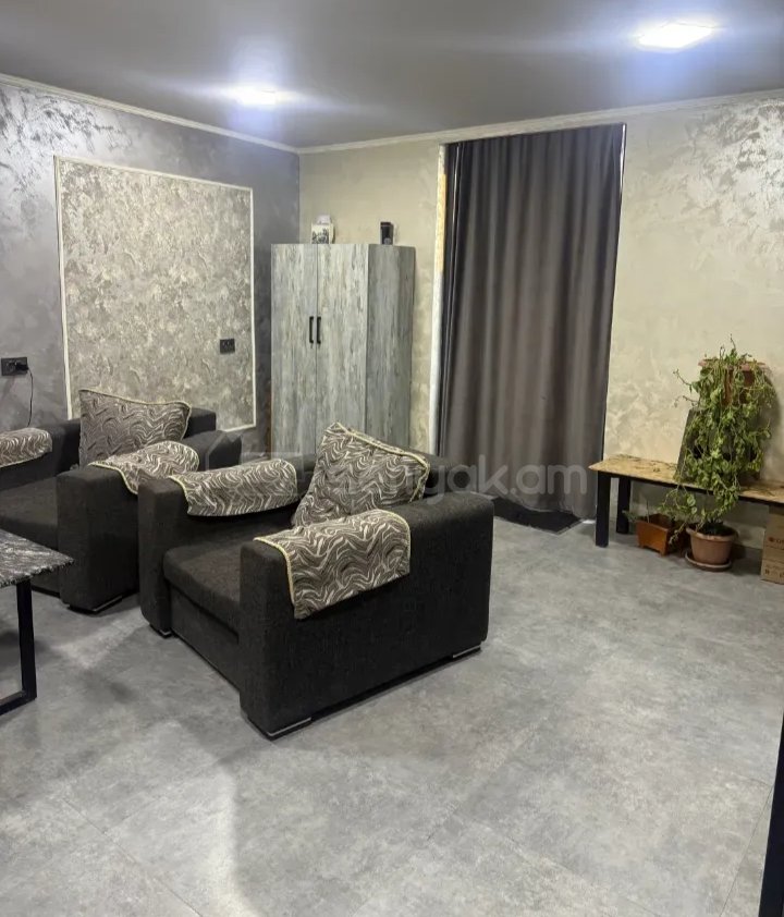 1 Սենյականոց Բնակարան Քարե Շենքում, 33քմ, 1/1 հարկ, Կապիտալ Վերանորոգված, Կահավորված