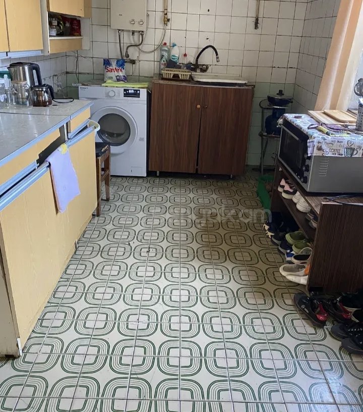 2 Սենյականոց Բնակարան Քարե Շենքում, 40քմ, 1/1 հարկ, Նորմալ Վիճակում, Կահավորված