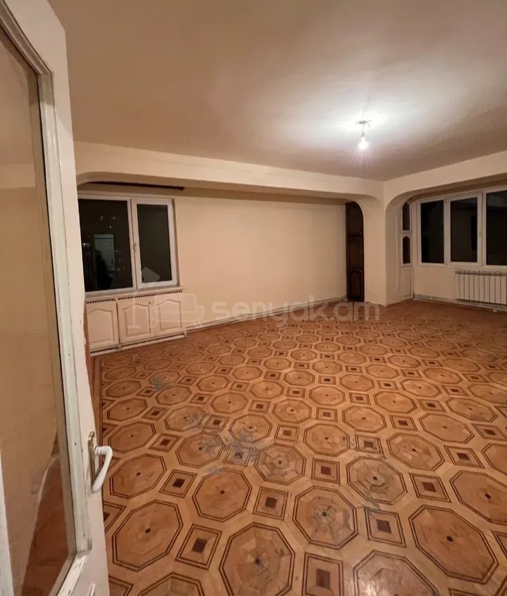 3 Սենյականոց Բնակարան, 76քմ, 5/9 հարկ, Նորմալ Վիճակում, Կահավորված, Արևկող