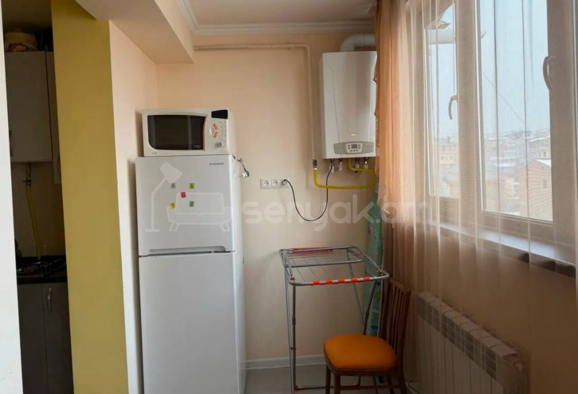 2 Սենյականոց Բնակարան Քարե Շենքում, 48քմ, 5/5 հարկ, Կապիտալ Վերանորոգված, Կահավորված, Արևկող