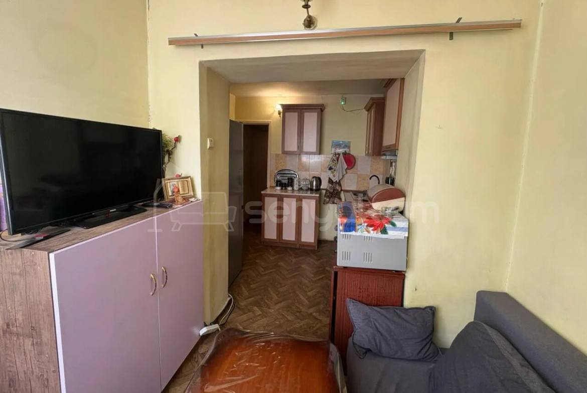 2 Սենյականոց Բնակարան Քարե Շենքում, 51քմ, 2/5 հարկ, Կոսմետիկ Վերանորոգված