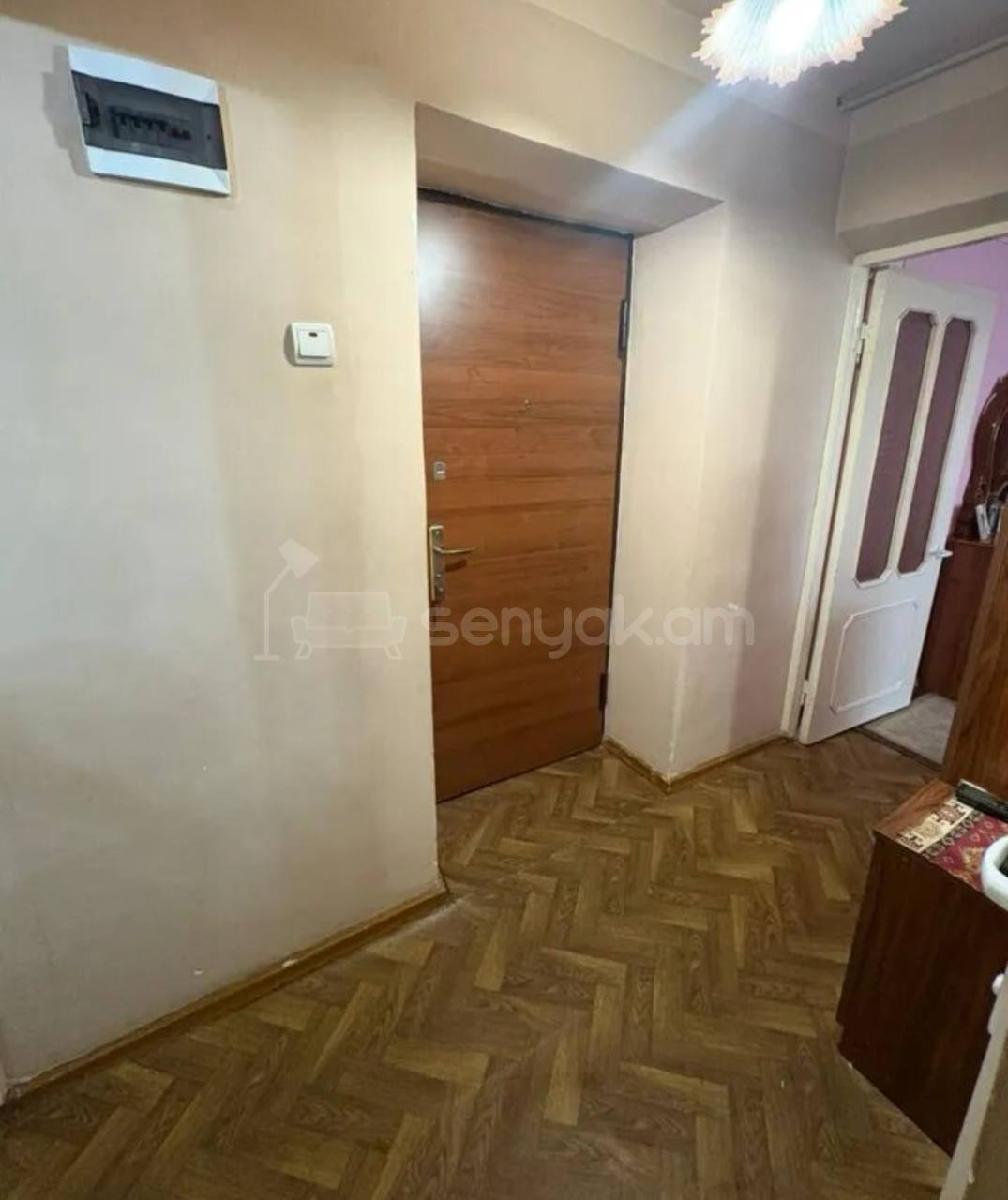 2 Սենյականոց Բնակարան Քարե Շենքում, 51քմ, 2/5 հարկ, Կոսմետիկ Վերանորոգված