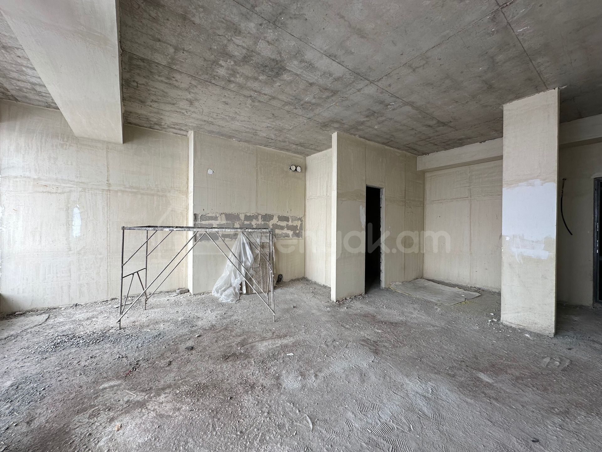 1 Սենյականոց Բնակարան Նորակառույցում, 41քմ, 11/15 հարկ, Զրոյական Վիճակում