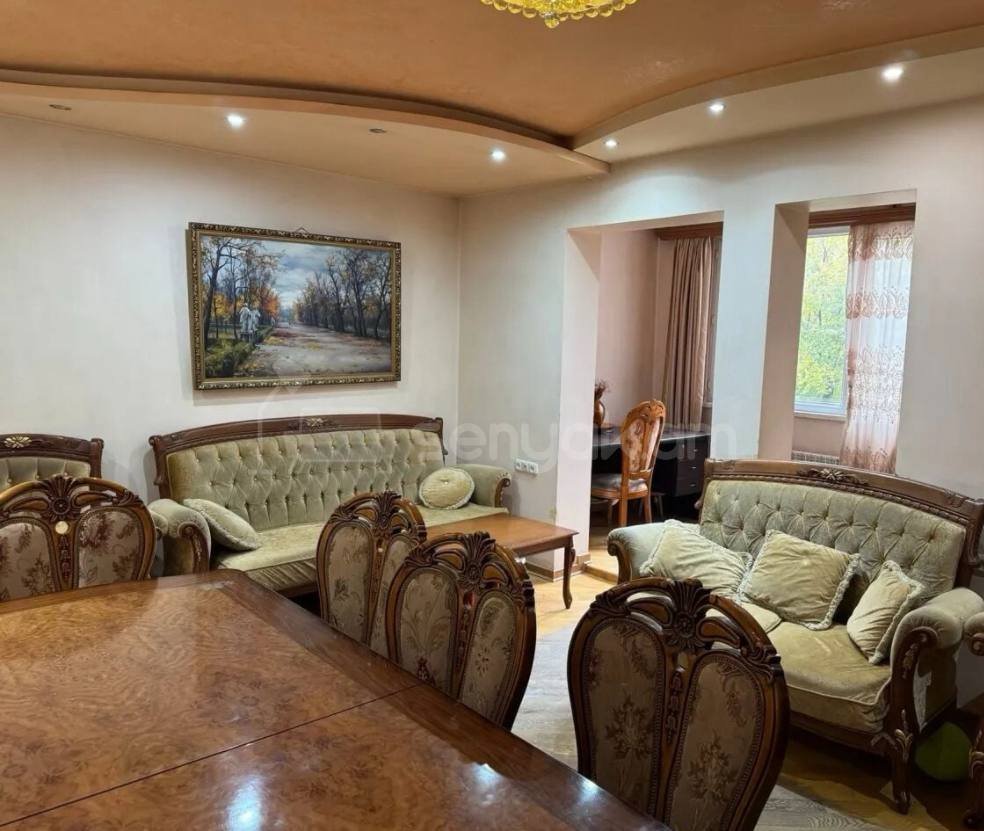 3 Սենյականոց Բնակարան, 96քմ, 2/9 հարկ, Կապիտալ Վերանորոգված