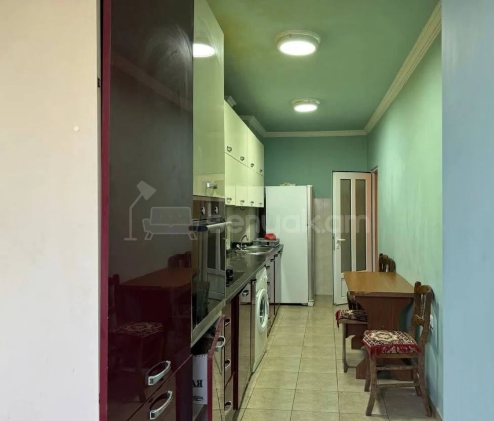 3 Սենյականոց Բնակարան, 96քմ, 2/9 հարկ, Կապիտալ Վերանորոգված