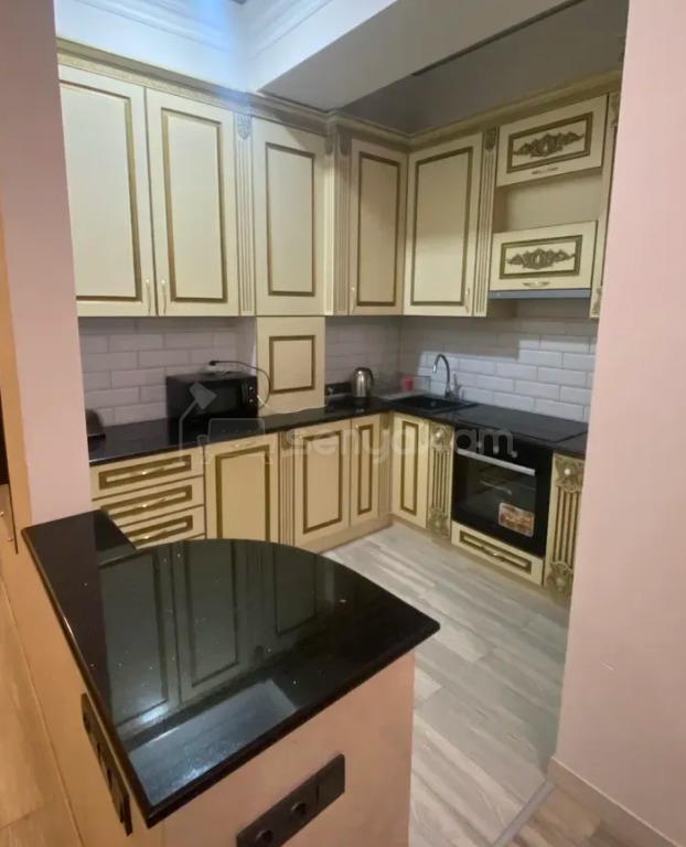 2 Սենյականոց Բնակարան Քարե Շենքում, 70քմ, 4/5 հարկ, Կապիտալ Վերանորոգված, Կահավորված