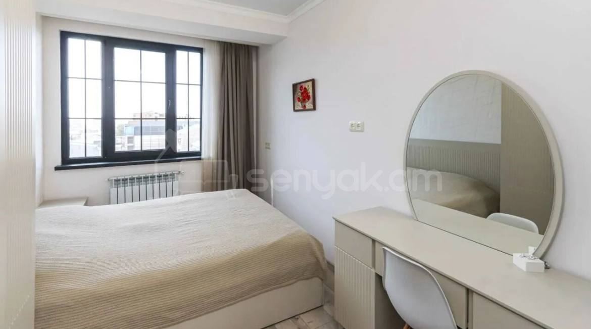 2 Սենյականոց Բնակարան Քարե Շենքում, 44քմ, 5/5 հարկ, Կապիտալ Վերանորոգված