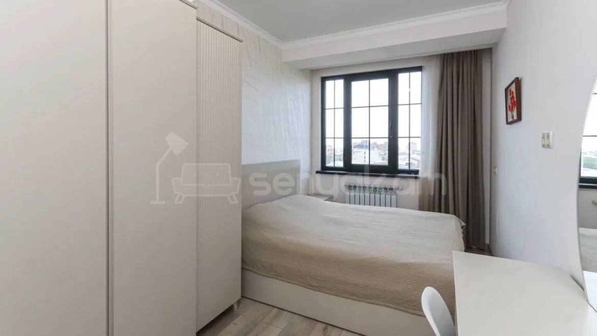 2 Սենյականոց Բնակարան Քարե Շենքում, 44քմ, 5/5 հարկ, Կապիտալ Վերանորոգված