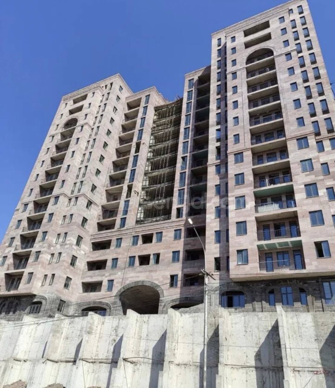 6 Սենյականոց Բնակարան, 146քմ, 9/14 հարկ, Զրոյական Վիճակում