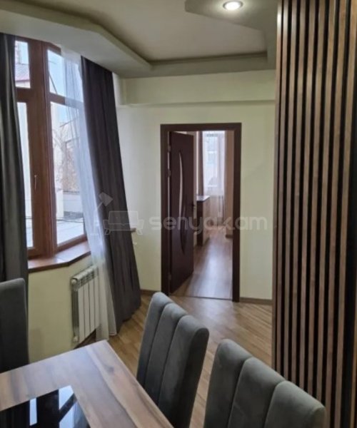 2 Սենյականոց Բնակարան, 52քմ, 3/7 հարկ, Կապիտալ Վերանորոգված, Կահավորված, Արևկող