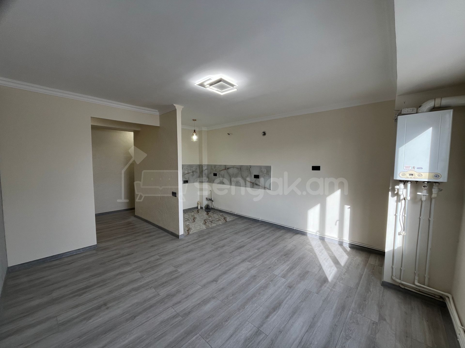 2 Սենյականոց Բնակարան, 40քմ, 4/9 հարկ, Կապիտալ Վերանորոգված