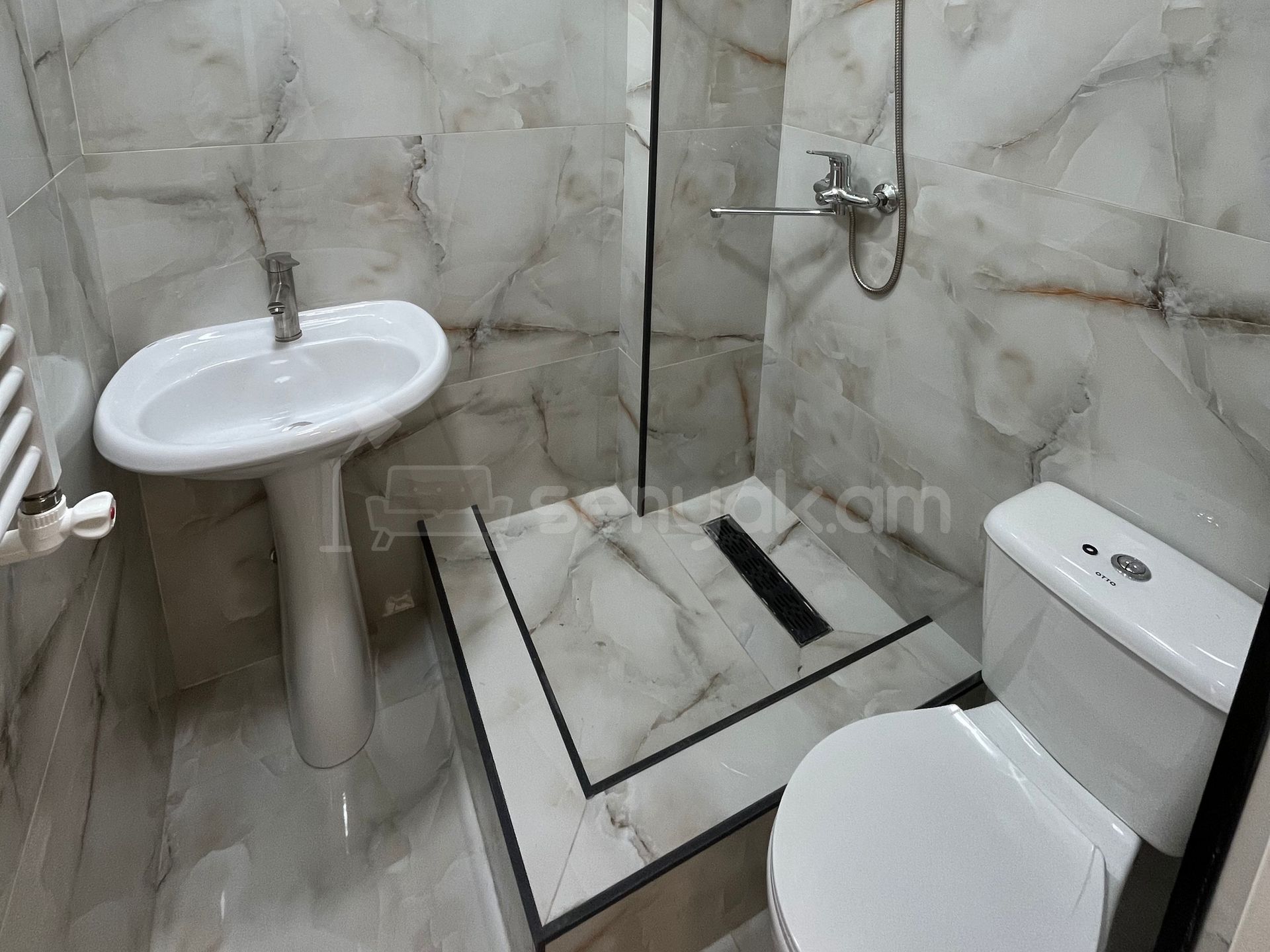 2 Սենյականոց Բնակարան, 40քմ, 4/9 հարկ, Կապիտալ Վերանորոգված