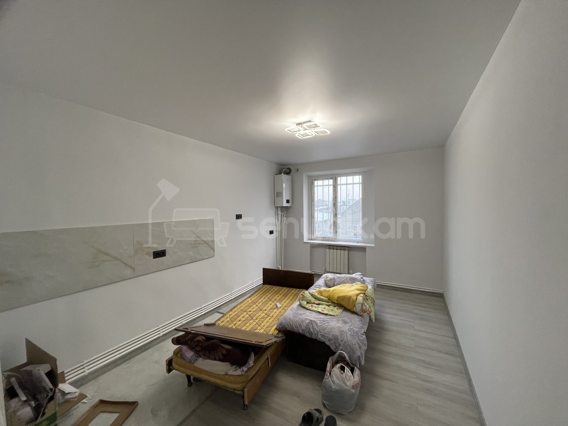 2 Սենյականոց Բնակարան Քարե Շենքում, 39քմ, 2/4 հարկ, Կապիտալ Վերանորոգված