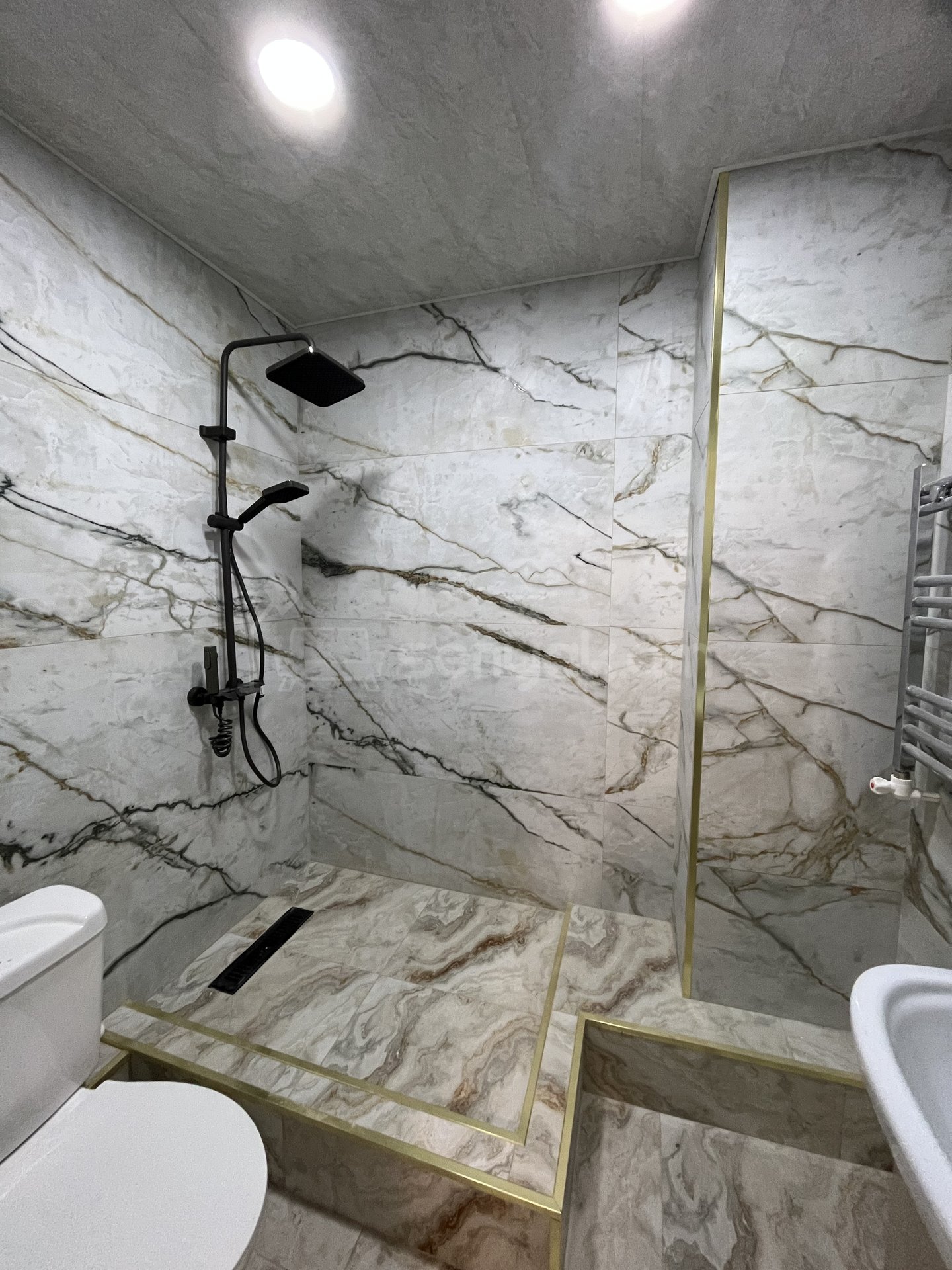 2 Սենյականոց Բնակարան Քարե Շենքում, 39քմ, 2/4 հարկ, Կապիտալ Վերանորոգված