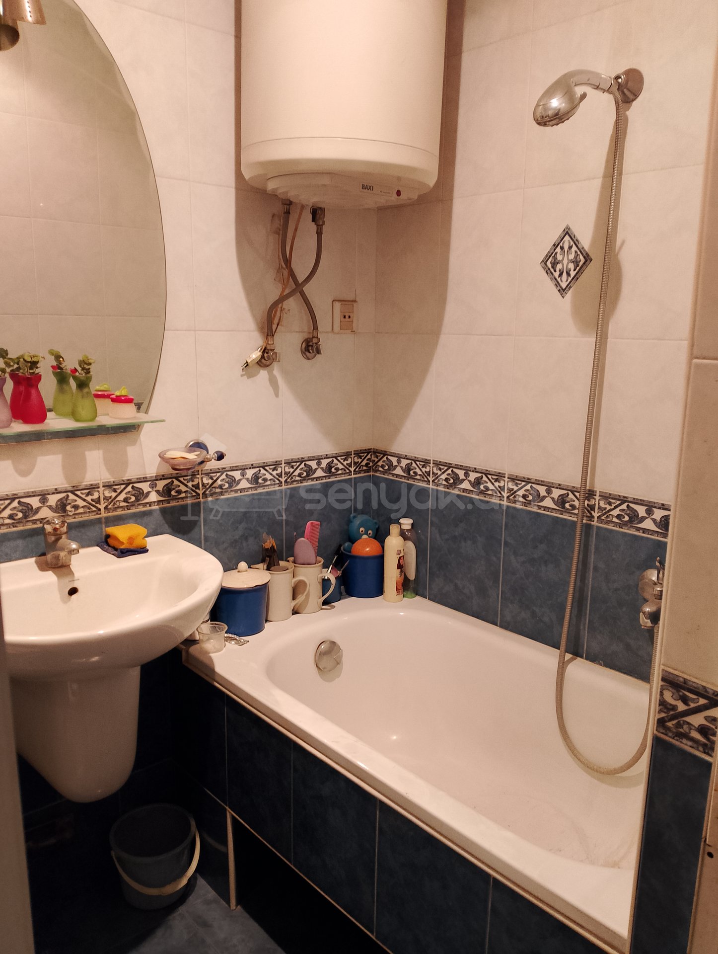 1 Սենյականոց Բնակարան Քարե Շենքում, 30քմ, 4/4 հարկ, Կոսմետիկ Վերանորոգված