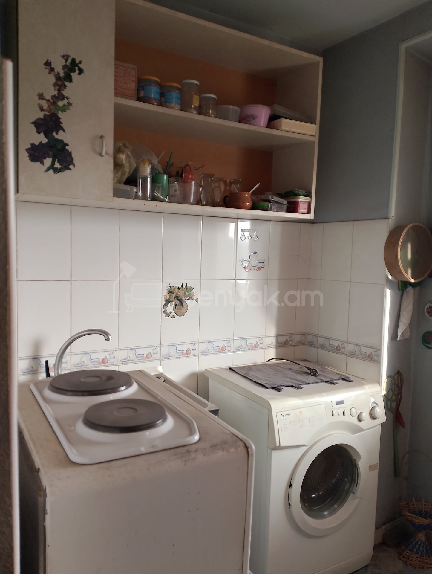 1 Սենյականոց Բնակարան Քարե Շենքում, 30քմ, 4/4 հարկ, Կոսմետիկ Վերանորոգված