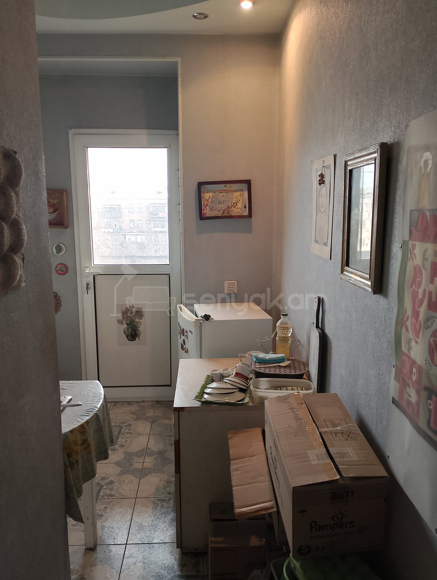 1 Սենյականոց Բնակարան Քարե Շենքում, 30քմ, 4/4 հարկ, Կոսմետիկ Վերանորոգված