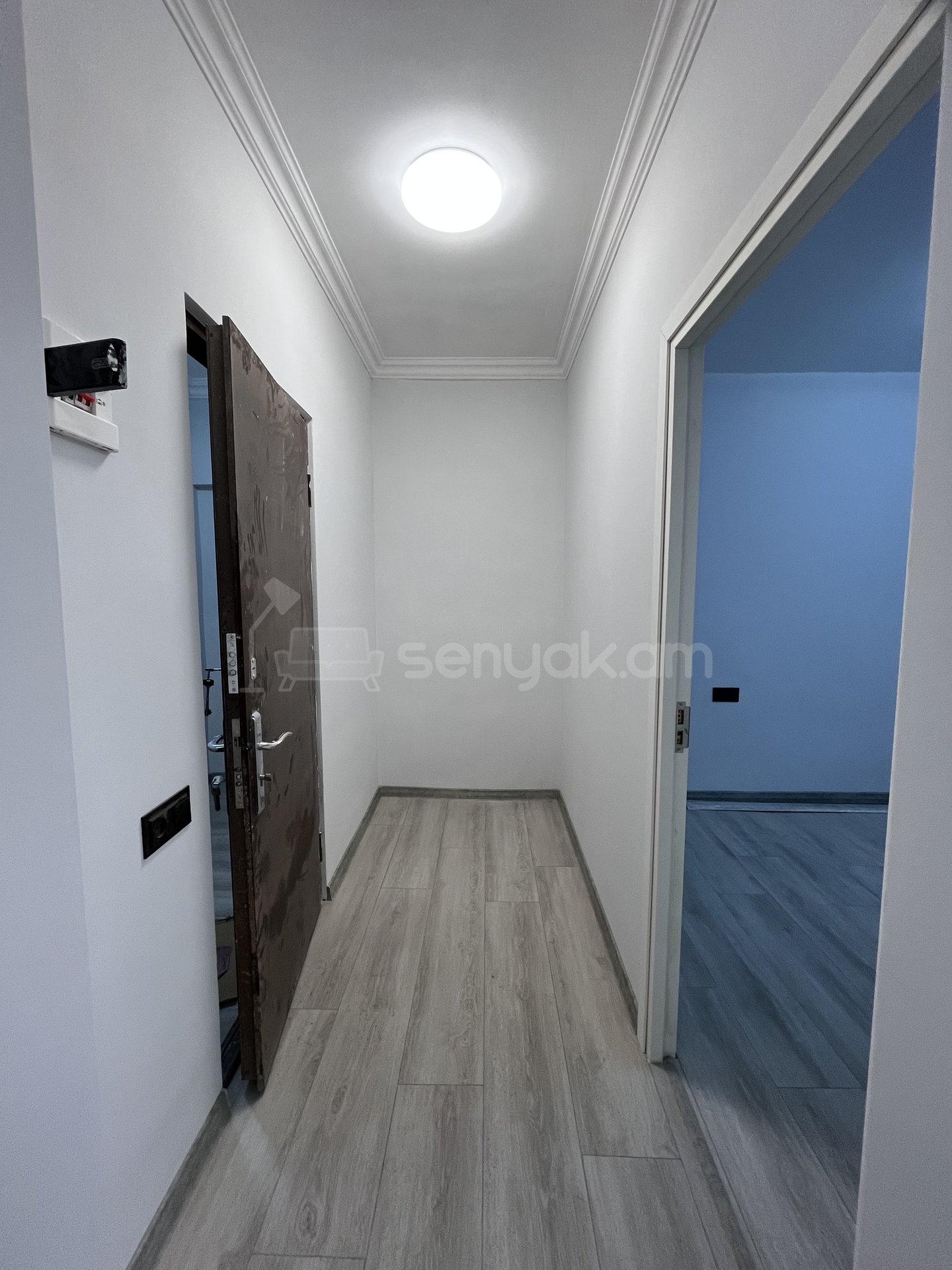 3 Սենյականոց Բնակարան Քարե Շենքում, 63քմ, 2/4 հարկ, Կապիտալ Վերանորոգված