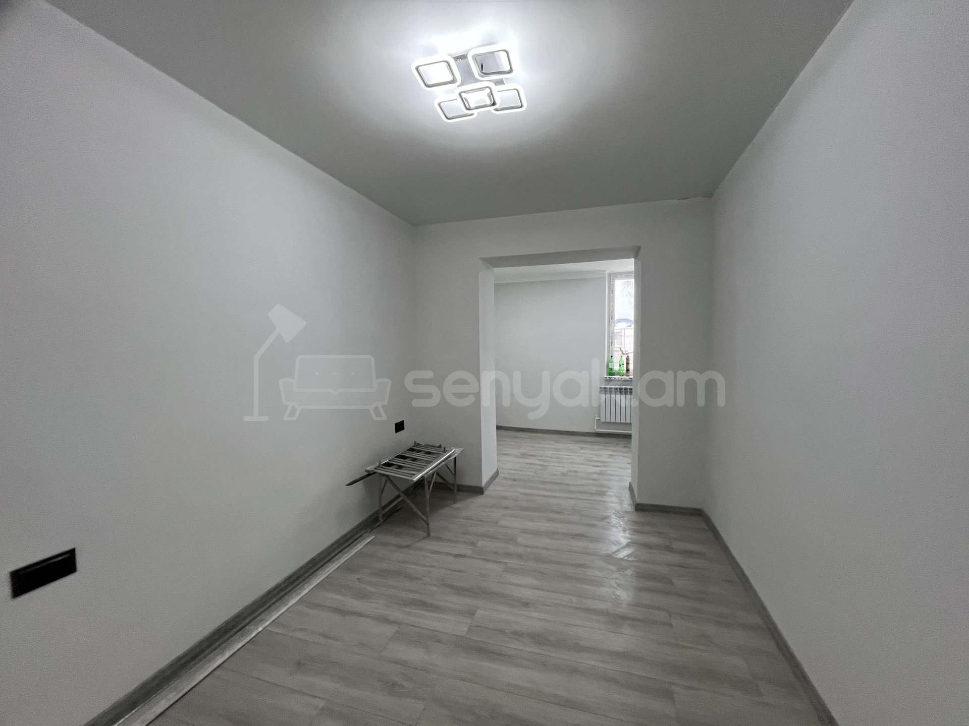 3 Սենյականոց Բնակարան Քարե Շենքում, 63քմ, 2/4 հարկ, Կապիտալ Վերանորոգված