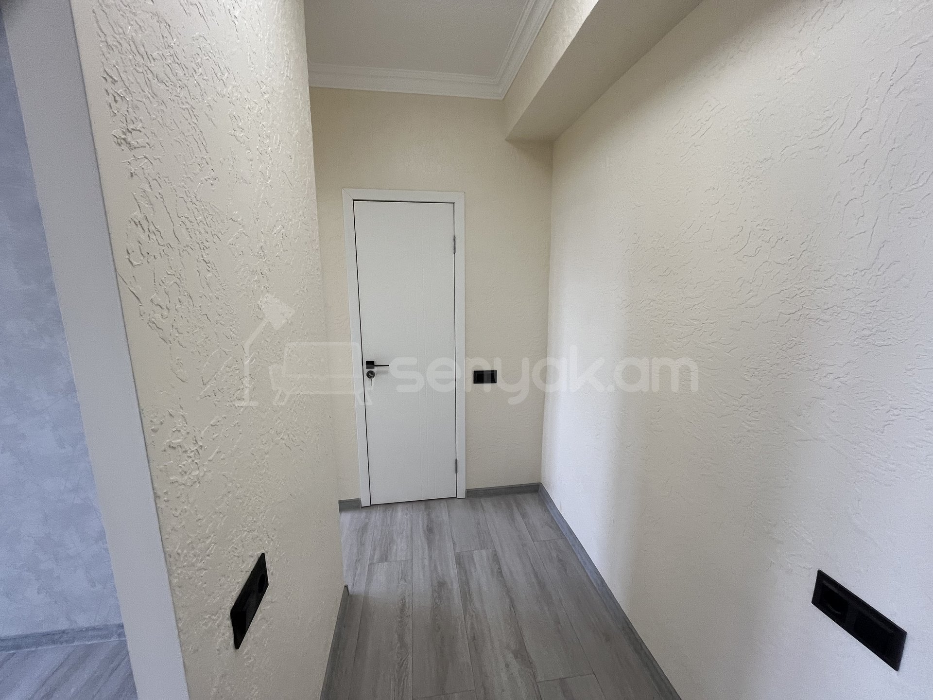 2 Սենյականոց Բնակարան, 40քմ, 4/9 հարկ, Կապիտալ Վերանորոգված