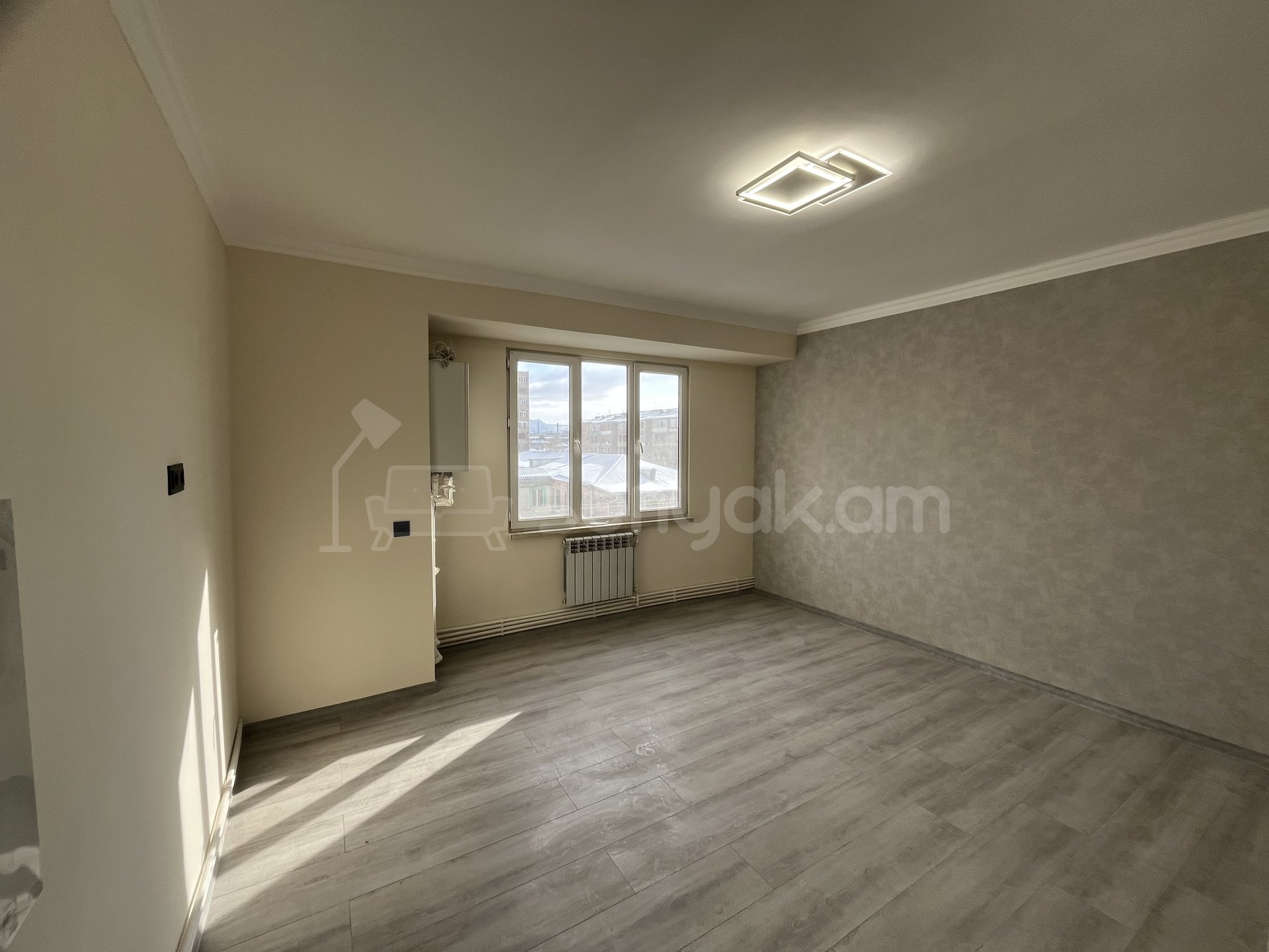 2 Սենյականոց Բնակարան, 40քմ, 4/9 հարկ, Կապիտալ Վերանորոգված