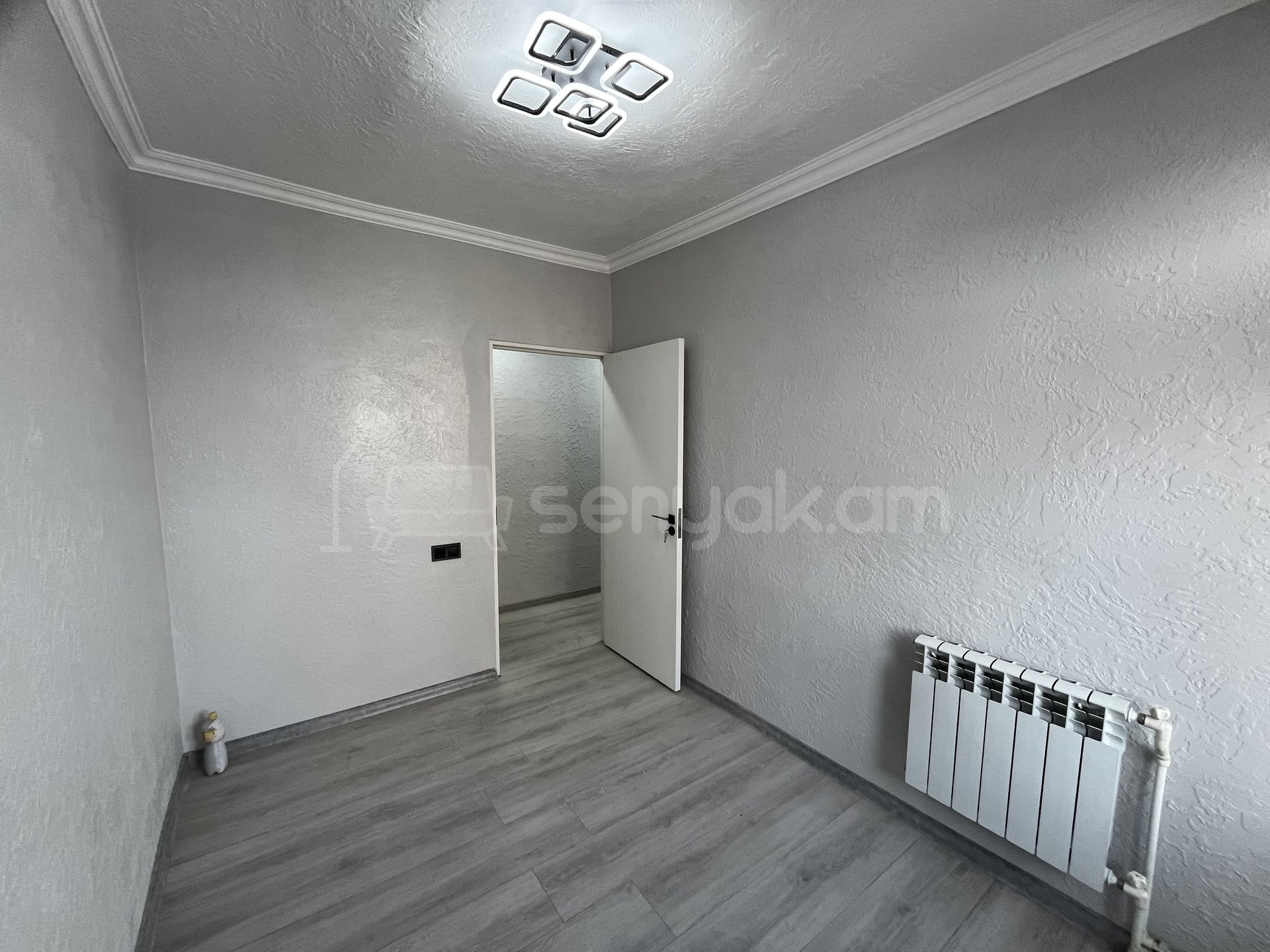 2 Սենյականոց Բնակարան, 43քմ, 4/9 հարկ, Կապիտալ Վերանորոգված