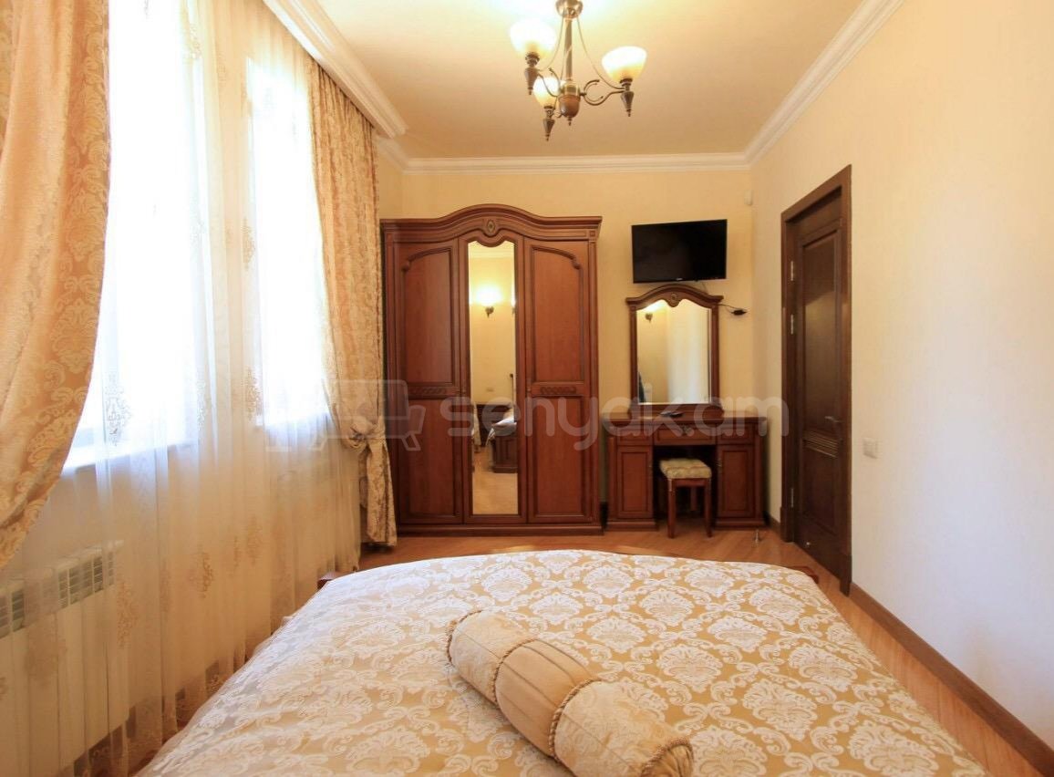 6 Սենյականոց Շքեղ Առանձնատուն, 200քմ, Լողավազանով