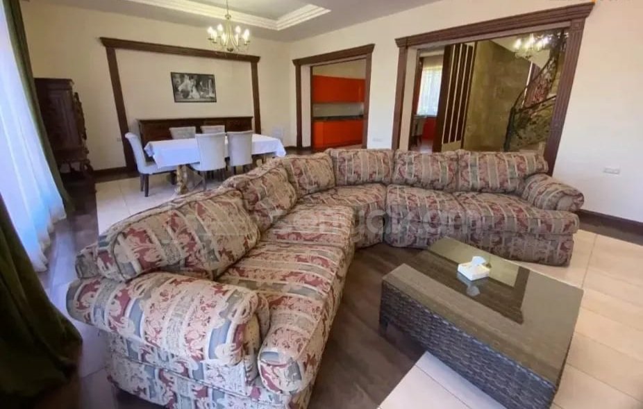 5 Սենյականոց Շքեղ Առանձնատուն, 250քմ, Լողավազանով