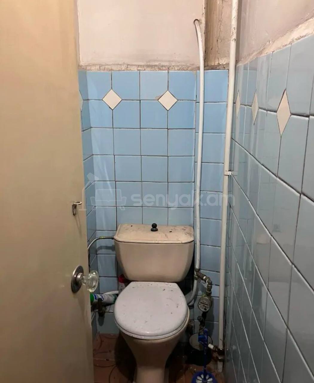 3 Սենյականոց Բնակարան Քարե Շենքում, 110քմ, 2/5 հարկ, Պետական Վիճակում